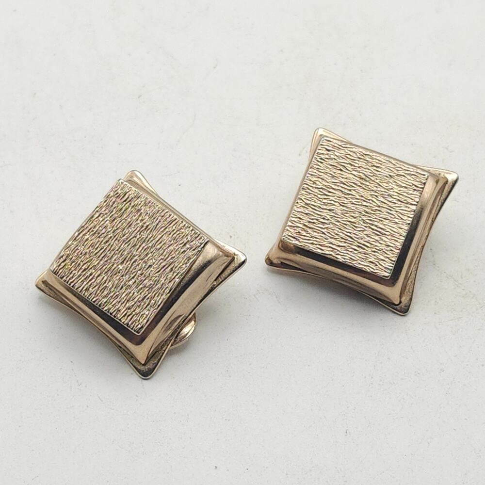 Gold Tone Textured Square Clip On Earrings‎ Geometric Retro Mid Century Mod Pair